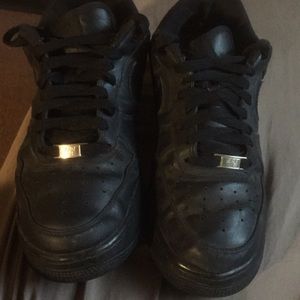 Black Air Force 1’s